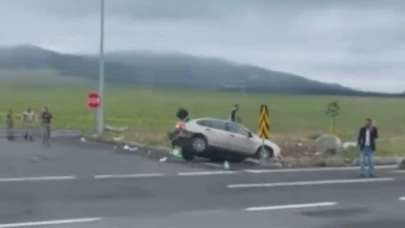 Sarıkamış’ta trafik kazasında 3 kişi yaralandı