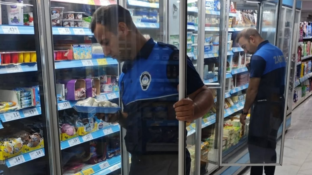 Kağızman’da marketler denetlendi