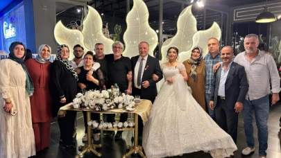 34 yıl sonra sınıf arkadaşıyla evlendi