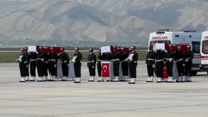 Pençe-Kilit bölgesinde şehit olan askerler memleketlerine uğurlandı