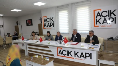 Vali Polat, halk gününde vatandaşlarla buluştu