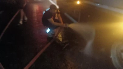 Tırda çıkan yangına itfaiyeden seyir halindeyken müdahale