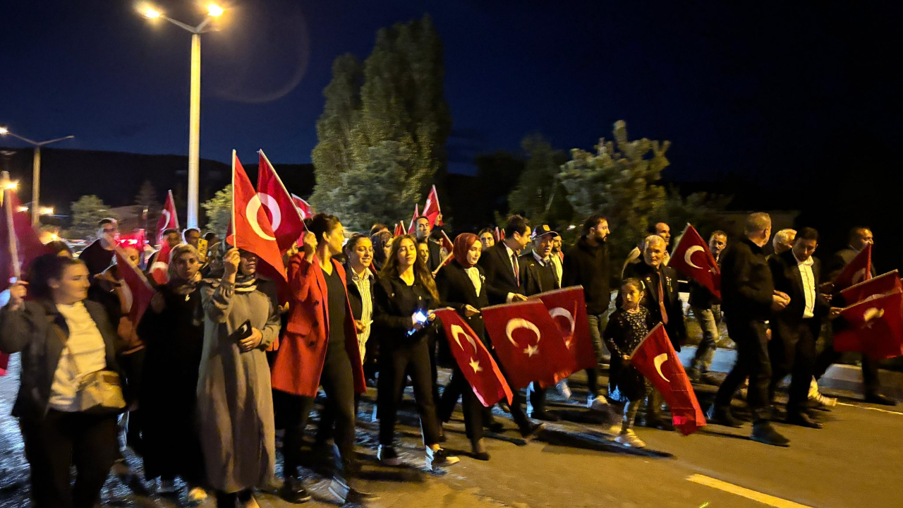Susuz’da demokrasi yürüyüşü