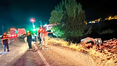 Otomobil traktöre çarptı 1 kişi yaralandı