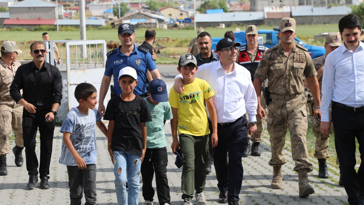 Vali Polat, Digor’da çeşitli incelemelerde bulundu