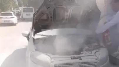 Park halindeki otomobilde yangın çıktı