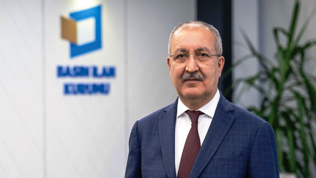 Erkılınç, gerçeğin izini süren gazetecileri kutladı