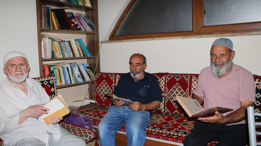 Camiler kitapla buluştu