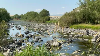 Kars Barajı'nın kapakları kapandı, Kars Çayı adeta kurudu