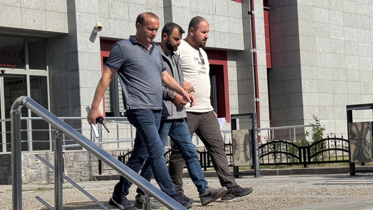 Çöp kamyonunun sürücüsü tutuklandı