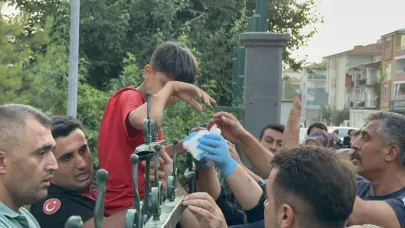 Koluna demir saplanan çocuk hastanelik oldu