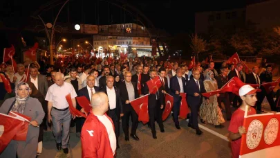 "Zaferin Adı Türkiye" temalı kortej yürüyüşü düzenlendi