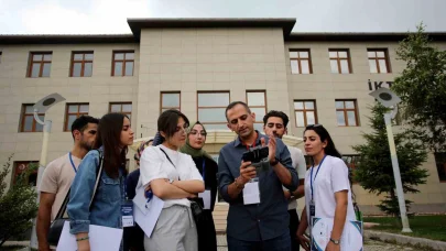 "Gökyüzüne Çık, Kadrajını Keşfet"