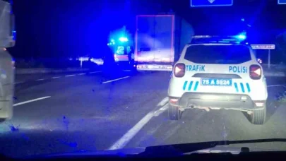 Ardahan’da iki otomobil çarpıştı: 4 yaralı