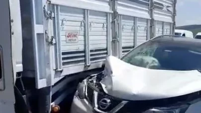 Ardahan’da kamyonet ile otomobil çarpıştı: 1 yaralı