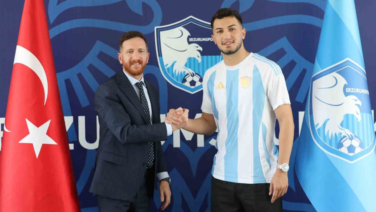 Erzurumspor Adem Eren Kabak’la  el sıkıştı