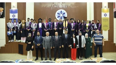 ETÜ TÖMER'de mezuniyet coşkusu