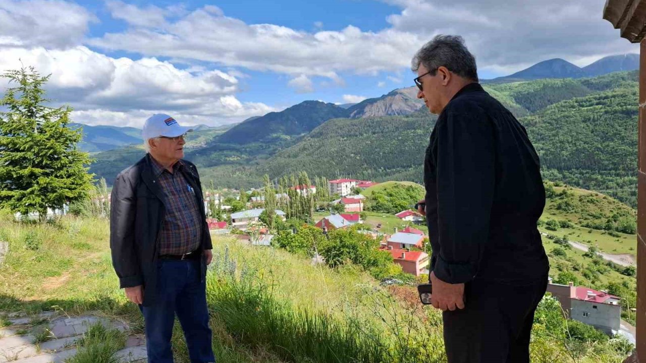 Yazar Yücel Feyzioğlu, Kars’ta araştırmalarına devam ediyor