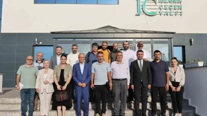 İbrahim Çeçen: "Bu topraklara borcumuzu eğitimle ödüyoruz"
