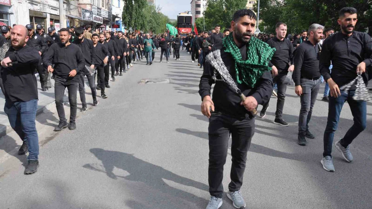 Kerbela şehitleri Kars’ta anıldı