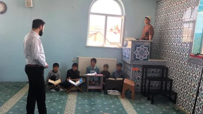 Müftü Sarı, Kur’an kursunu ziyaret etti