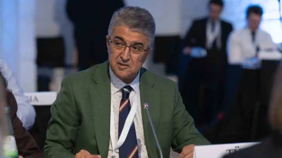 MHP Erzurum Milletvekili Kamil Aydın, Porto’da Agitpa genel kuruluna seslendi