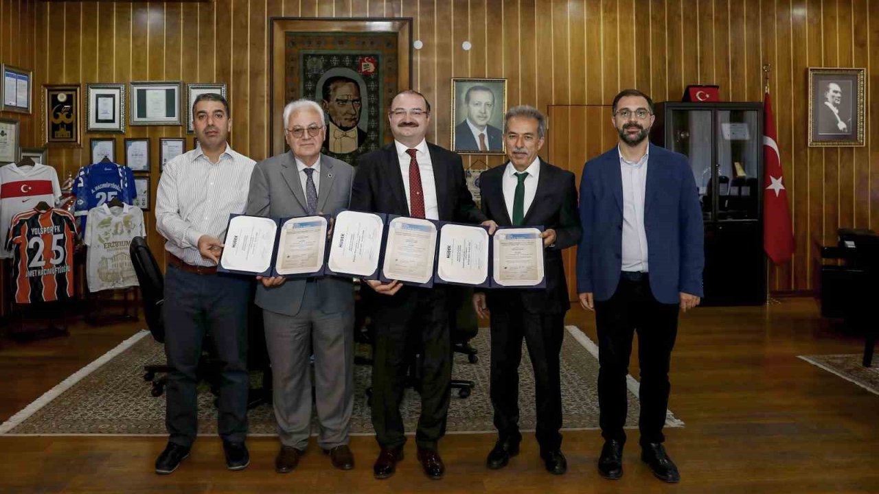 "Öğrencilerimizin Uluslararası Düzeyde Rekabet Edebilir Niteliklerle Mezun Olmaları İçin Tüm Birimlerimizle Titizlikle Çalışıyoruz"