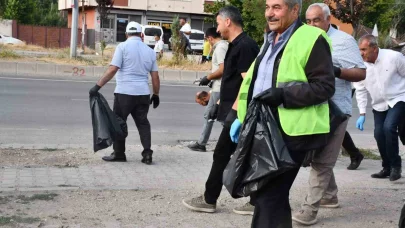Patnos Belediyesi’nden çevre temizliği