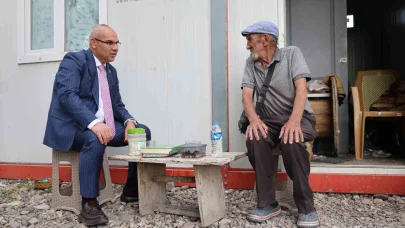 Sevdiğini 60 yıldır bekleyen "Memiş Dayı" Vali Koç’u duygulandırdı