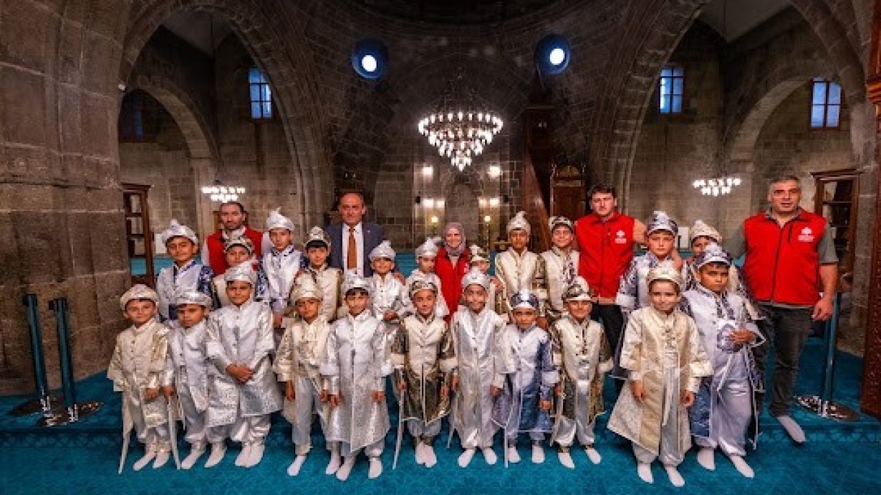 Vakıflardan toplu sünnet şöleni