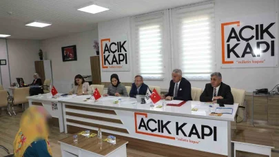 Vali Ziya Polat, Halk Günü Toplantısı’nda vatandaşları dinlendi