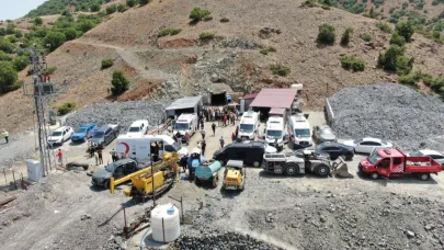Maden ocağı göçüğünde çalışmalar sürüyor