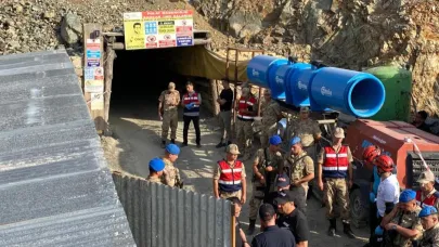 Göçük altında kalan işçinin cansız bedenine ulaşıldı