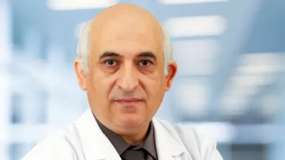 Prof. Dr. Özkan Polat, ürolojide önemli başarılara imza atıyor