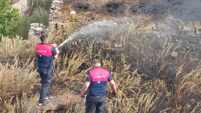 Kars’ta anız yangını söndürüldü