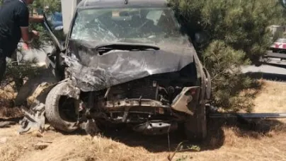 Kamyonet ile SUV tipi araç çarpıştı