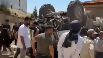 İş makinesi takla attı