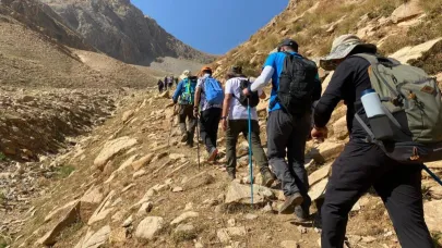 Tarihi kervan yolunda yürüyüş