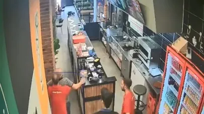 Heimlich manevrası ile müşterisini kurtardı