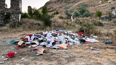 Dereiçi'nde çöp yığınlarının utandıran görüntüsü tepki çekiyor