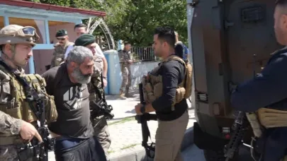1 kişiyi öldürüp 1 kişiyi yaralayan şahıs saklandığı evde yakalandı