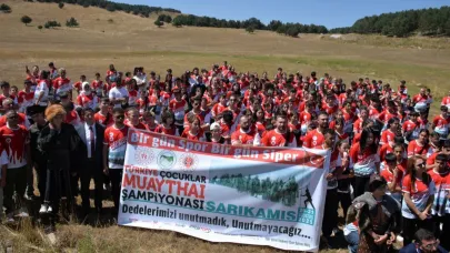 Sporcular Sarıkamış Şehitliği’ni ziyaret etti