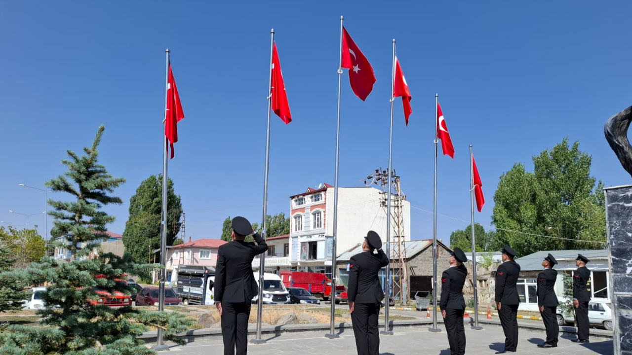 Arpaçay’da Zafer Bayramı kutlamaları başladı