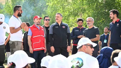 Genç Kızılay Erzurum ‘Afete Hazırım Kampı’ Konaklı’da başladı