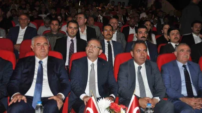 Kamu Başdenetçisi Mehmet Akarca Karslılarla buluştu