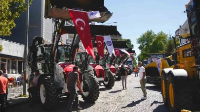 Kars Belediyesi’nde hizmet coşkusu: 15 yeni iş makinesi törenle hizmete girdi