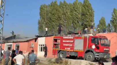 Sarıkamış'ta evde yangın paniğe neden oldu
