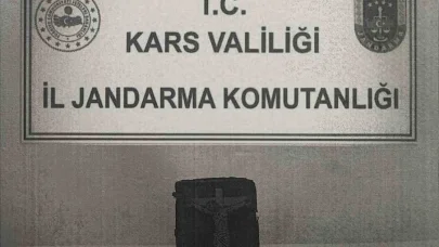 Kars’ta tarihi eseri jandarmaya satmaya çalışan 1 kişi suçüstü yakalandı