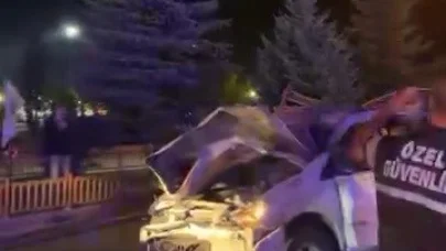 Lastiği patlayan araç takla attı; 4 yaralı