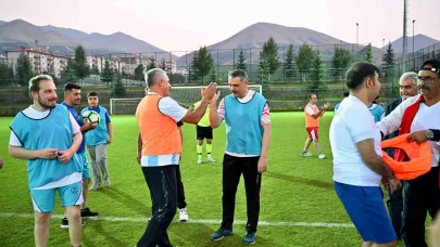 Yeşil sahada buluştular